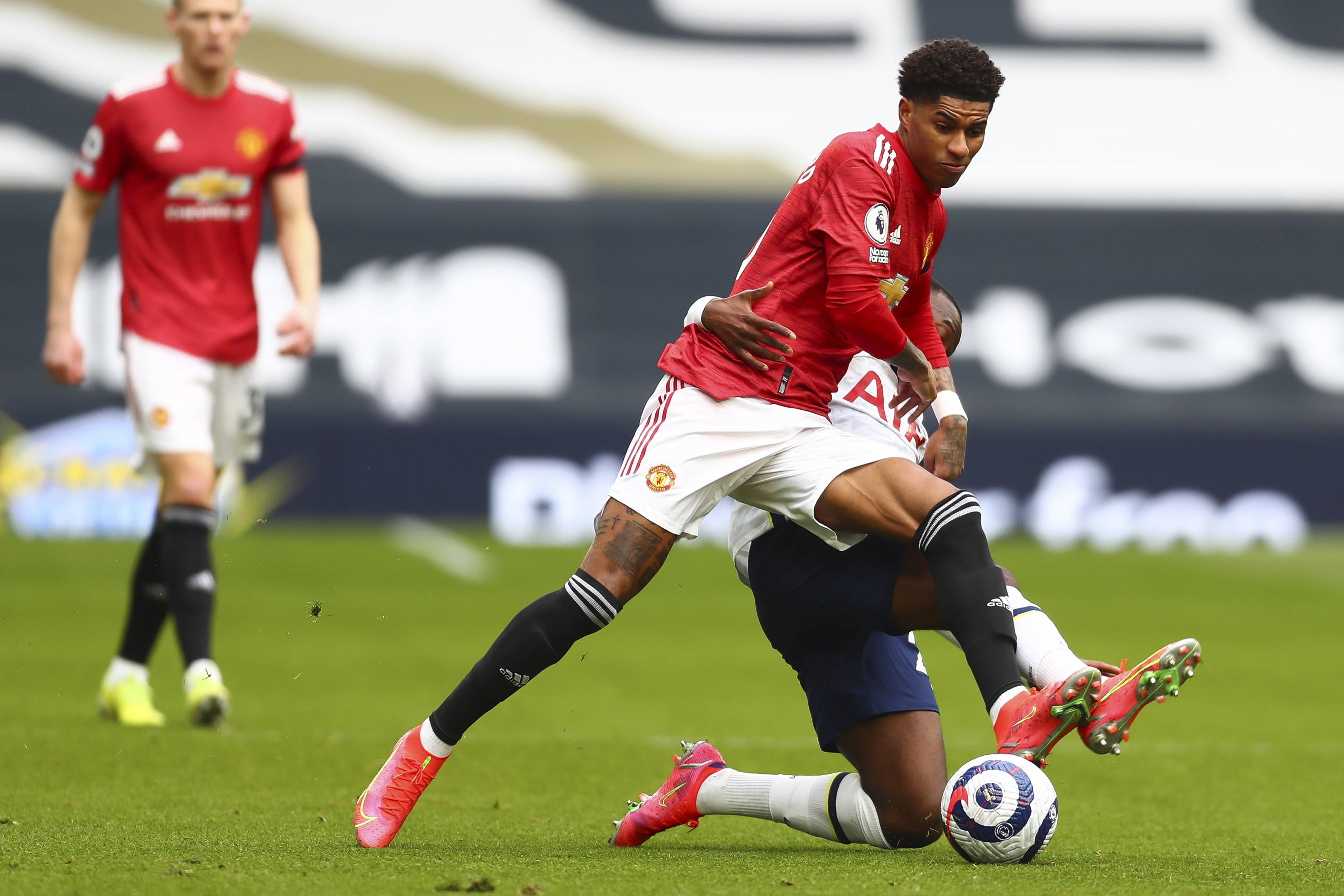 终是各大俱 终是各大俱