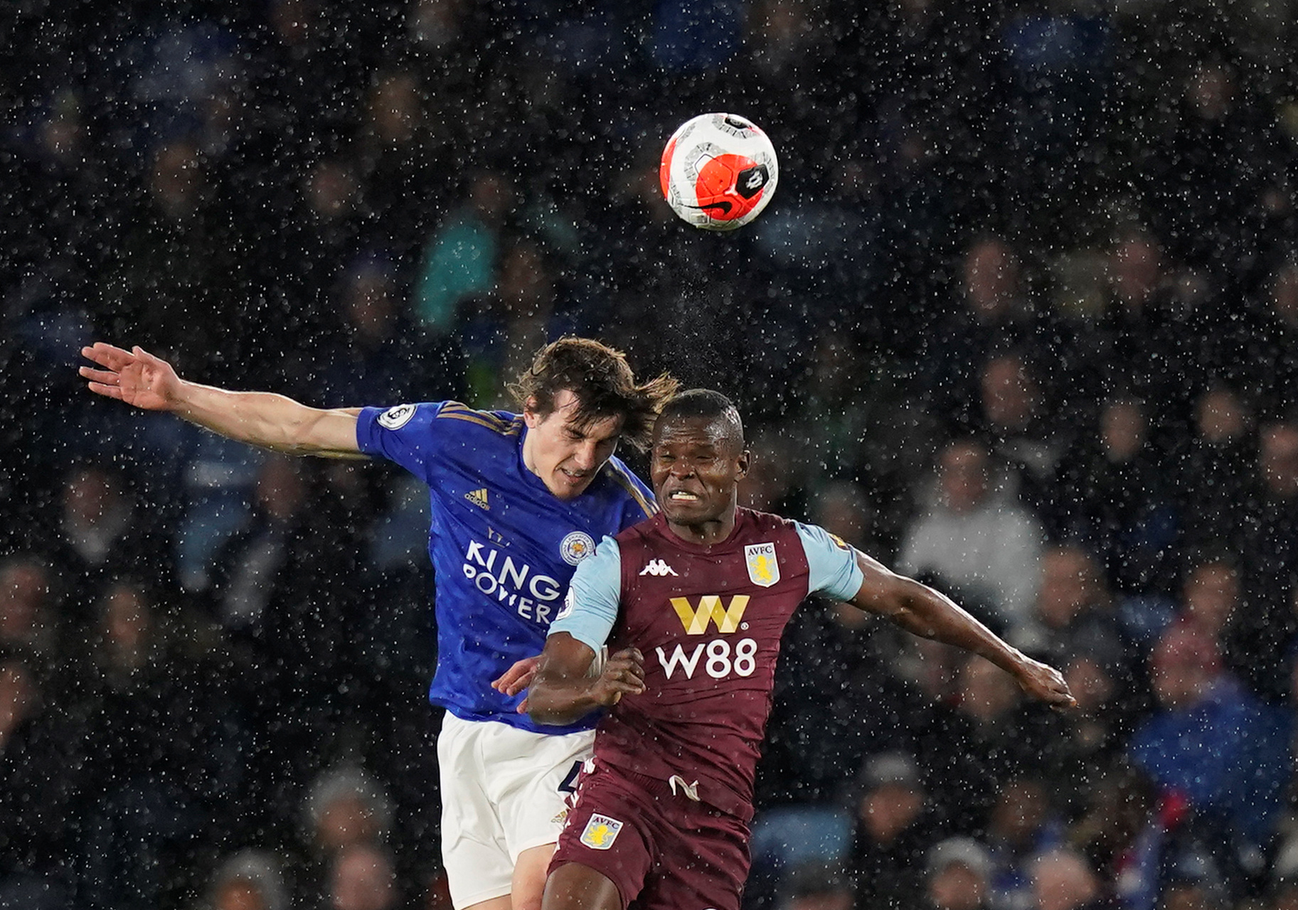 足协迅速展 足协迅速展